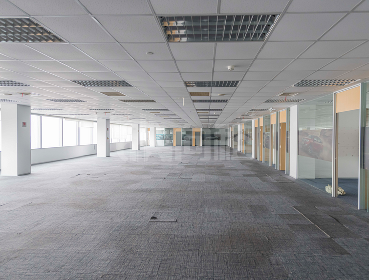 上海信息大楼写字楼 105m²办公室出租 8.5元/m²/天 简单装修