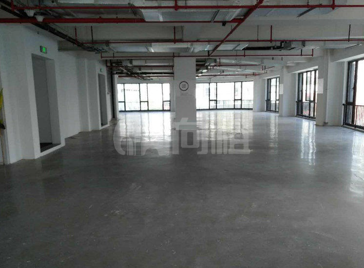 金融街静安中心写字楼 168m²办公室出租 7.2元/m²/天 简单装修