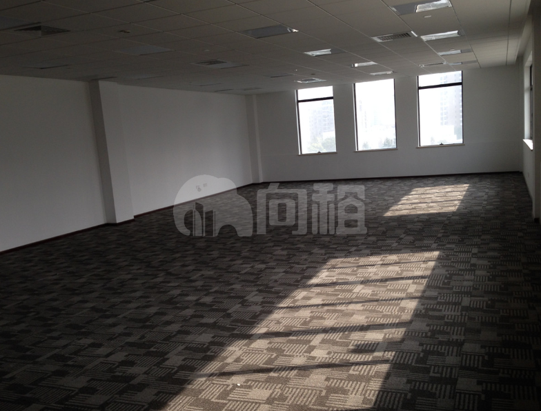 界龙总部园写字楼 900m²办公室出租 5.7元/m²/天 简单装修