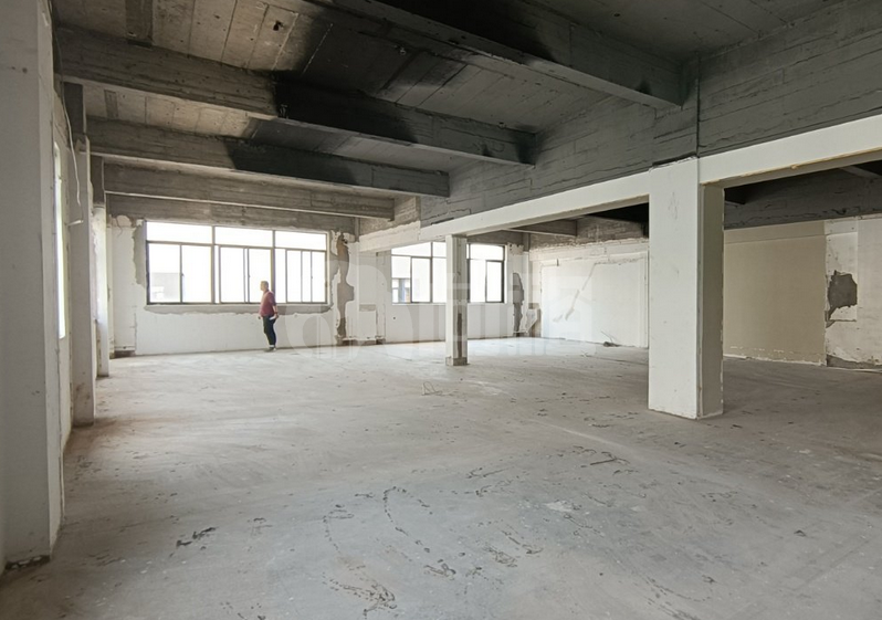 运动LOFT一期（创意基地）写字楼 530m²办公室出租 3.8元/m²/天 简单装修