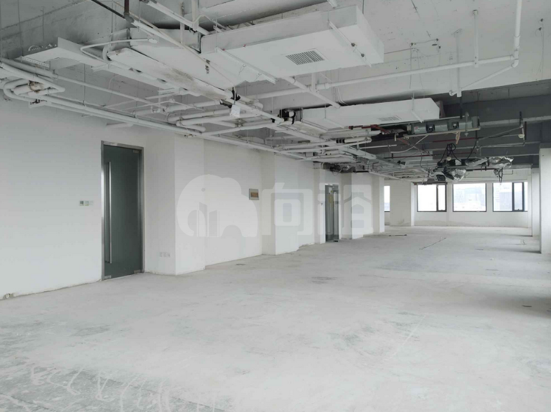 新漕河泾大厦写字楼 415m²办公室出租 4.1元/m²/天 简单装修