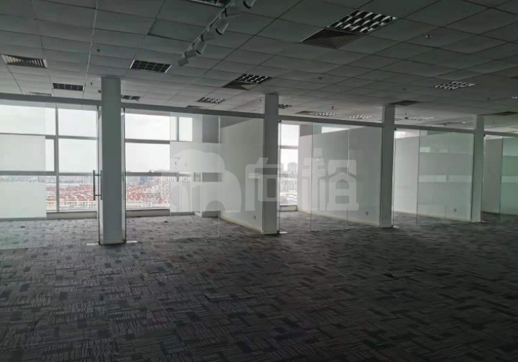 静安宝华中心写字楼 333m²办公室出租 5元/m²/天 中等装修
