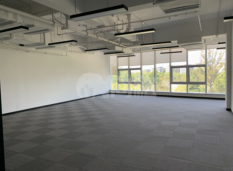 新希望产业园写字楼 209m²办公室出租 4.6元/m²/天 简单装修