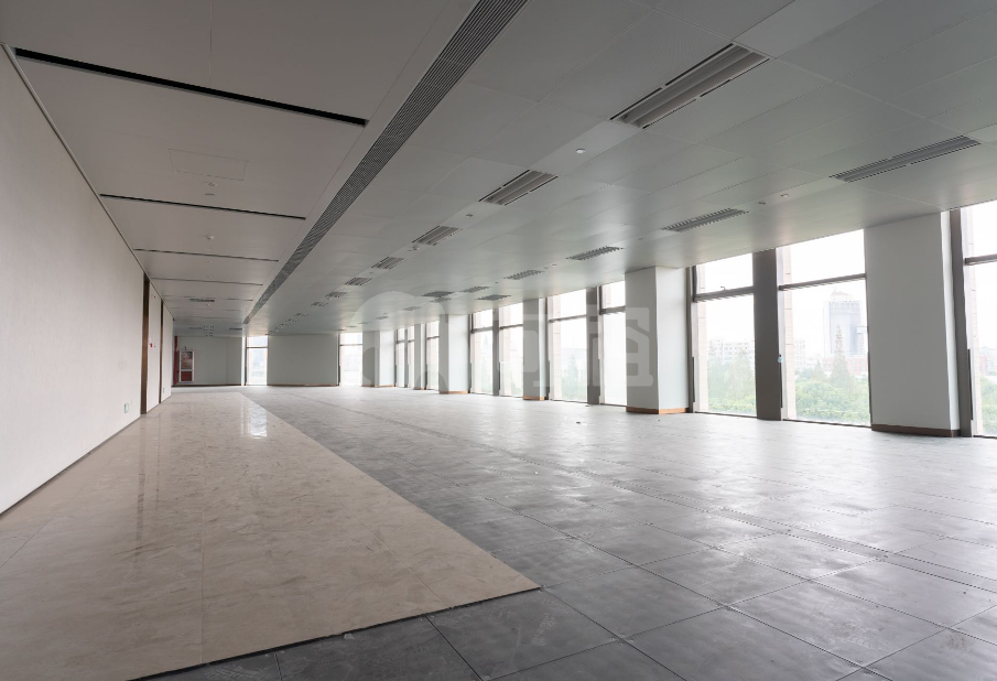 中宝盛达中心写字楼 2500m²办公室出租 4元/m²/天 简单装修