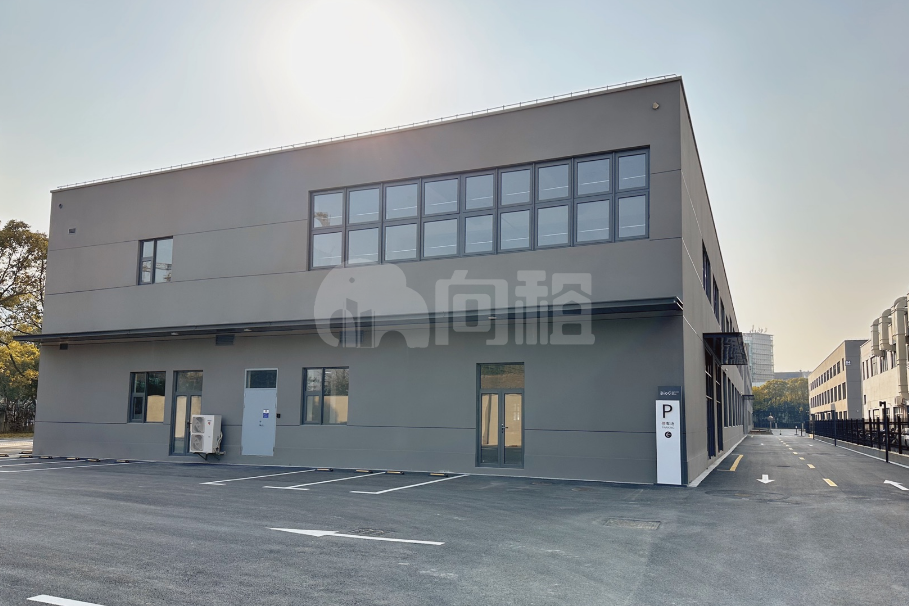 品域生佳写字楼 2700m²办公室出租 5.6元/m²/天 简单装修