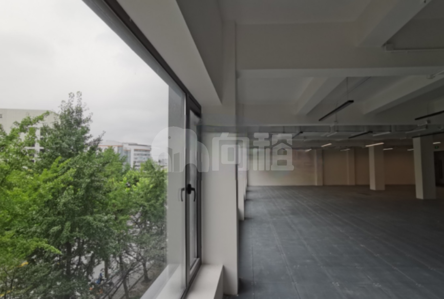 张江朗诗中心写字楼 471m²办公室出租 5.4元/m²/天 简单装修