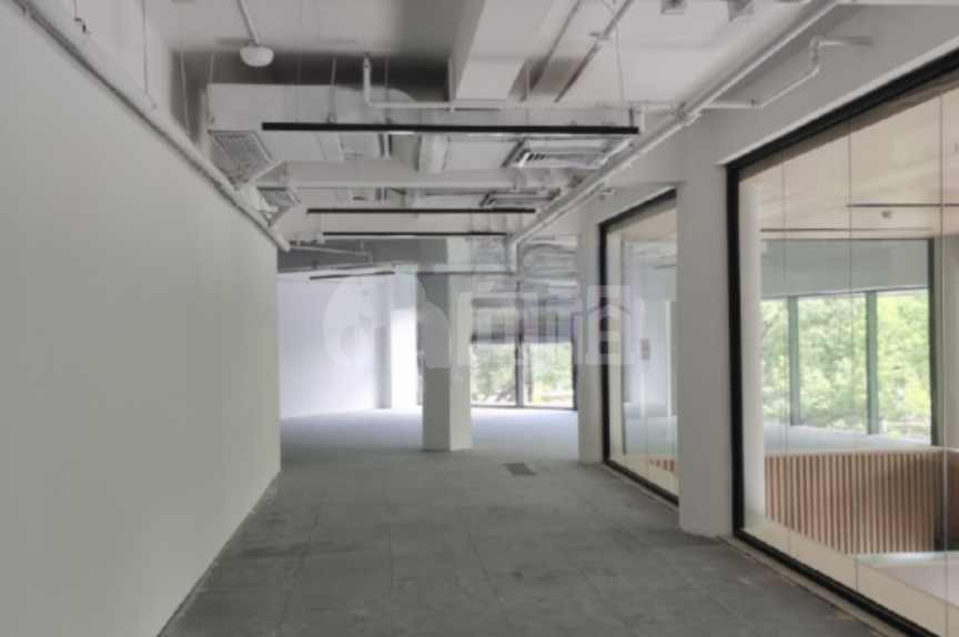 张江朗诗中心写字楼 286m²办公室出租 5.4元/m²/天 简单装修