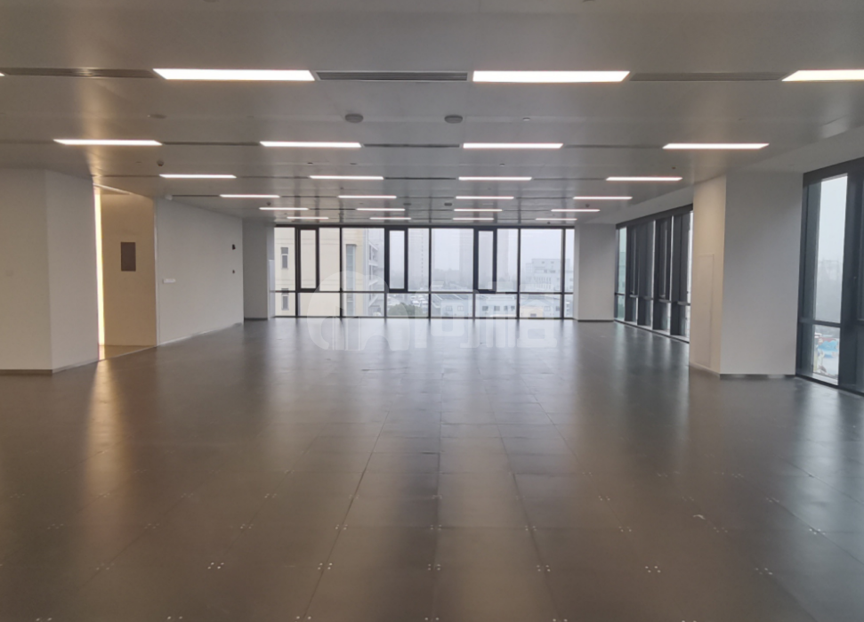 TOP芯联写字楼 415m²办公室出租 5元/m²/天 简单装修