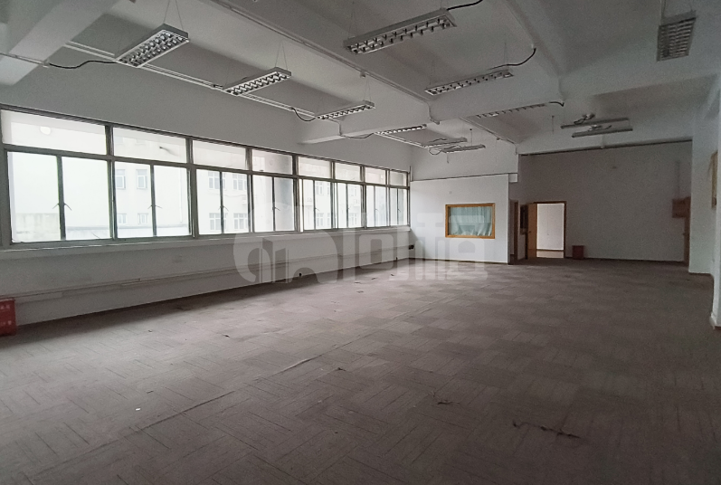 田林园写字楼 1057m²办公室出租 3元/m²/天 简单装修