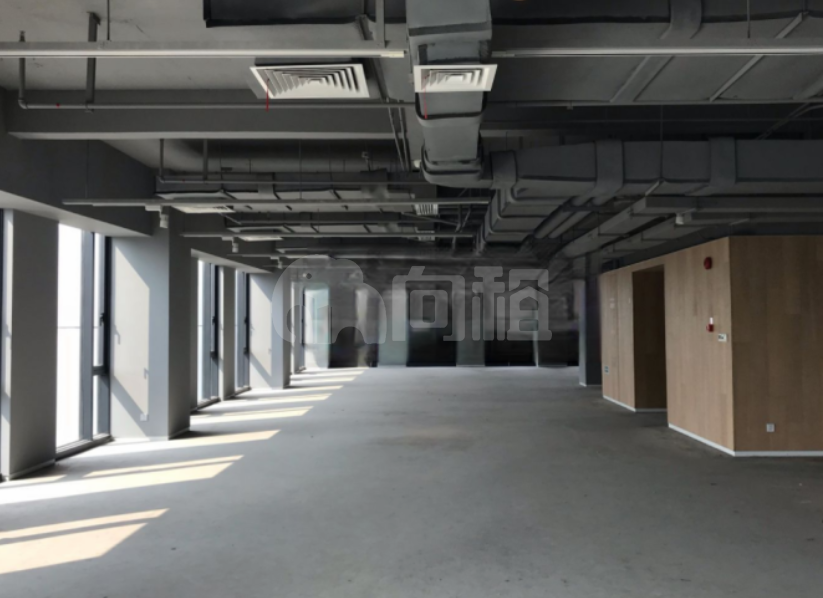 上海智城写字楼 500m²办公室出租 1.5元/m²/天 简单装修