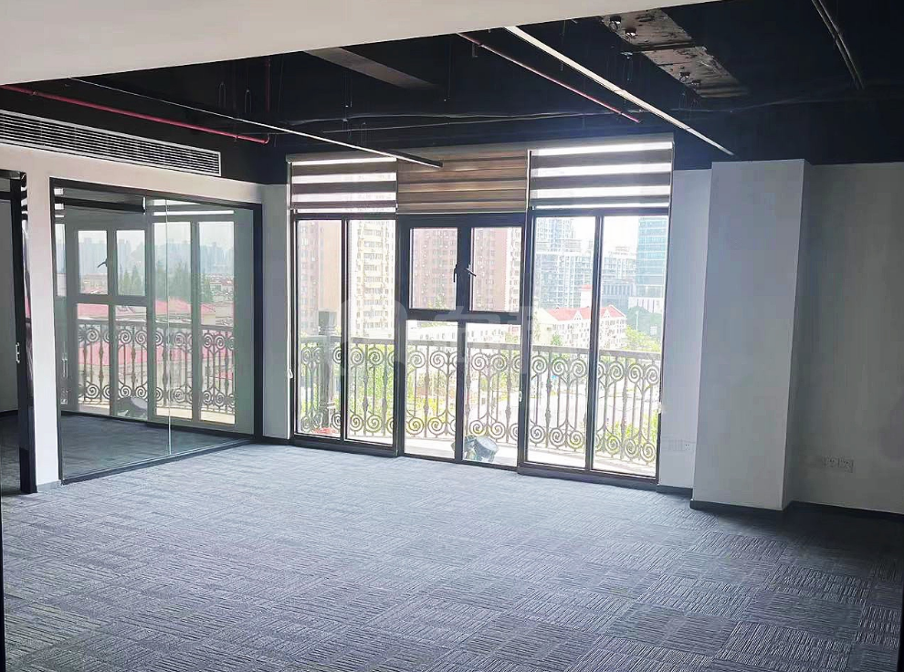 智汇东信写字楼 251m²办公室出租 4元/m²/天 简单装修