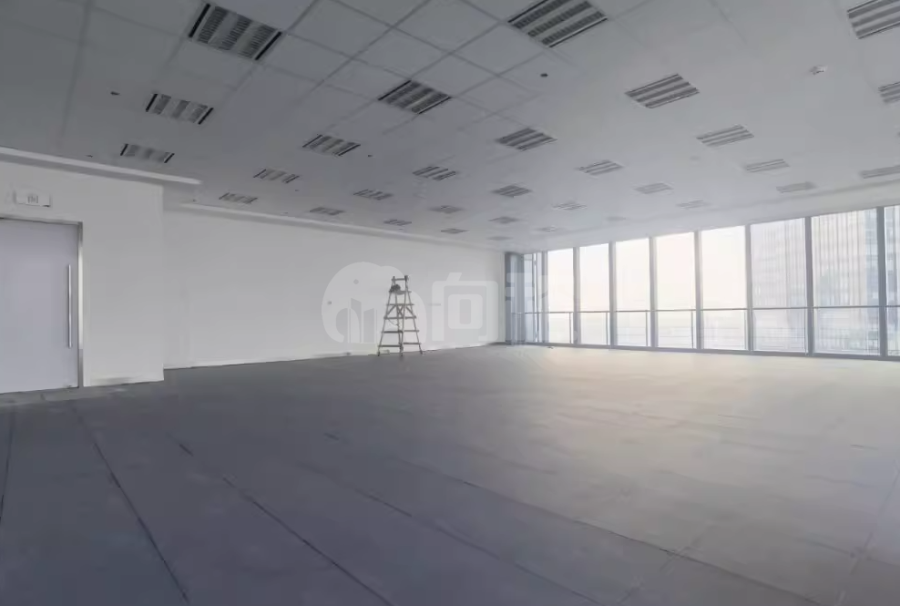 苏河湾中心写字楼 1150m²办公室出租 7.8元/m²/天 简单装修