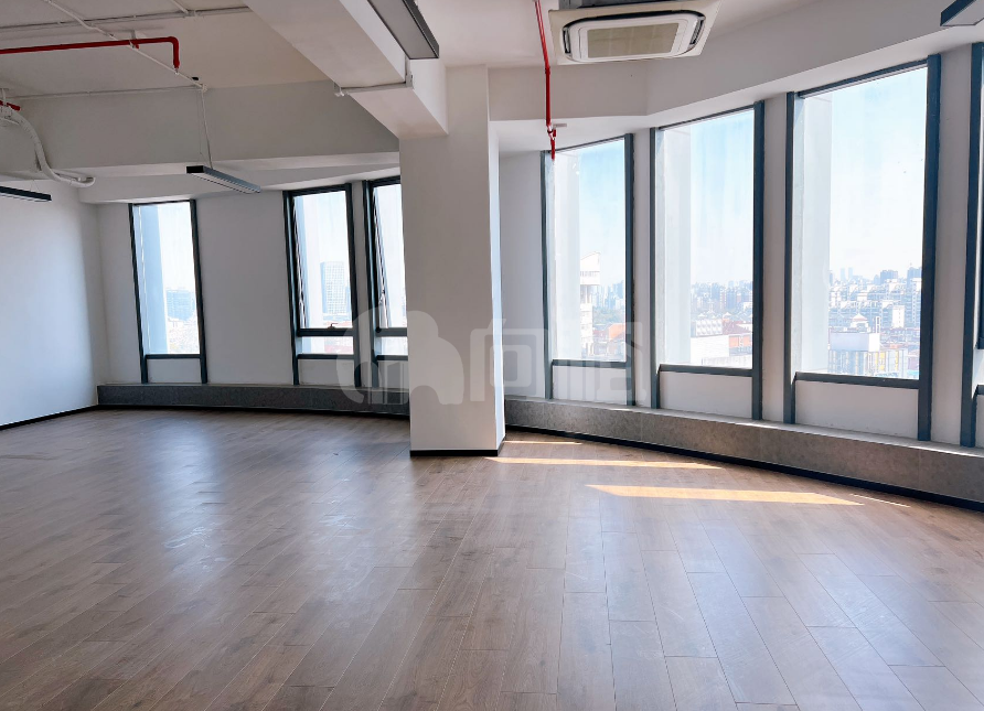 五冶广场写字楼 140m²办公室出租 2.3元/m²/天 简单装修