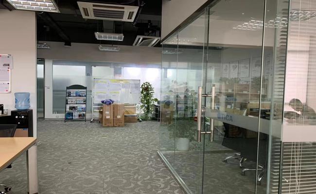 上海麦腾创业天地 207m²办公室 2.7元/m²/天 精品装修
