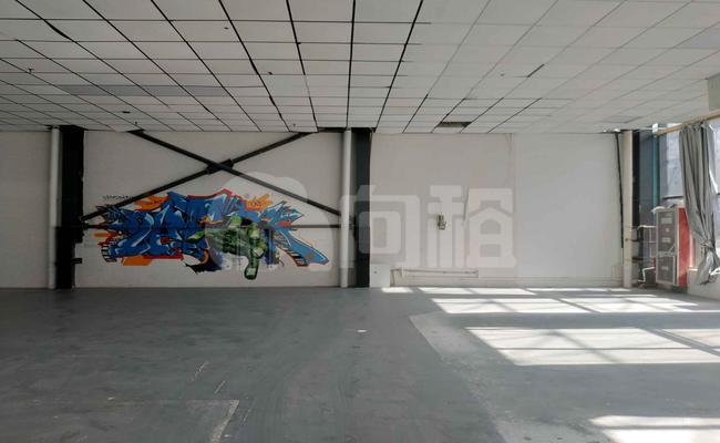 寅尚工业产业园 146m²办公室 1.4元/m²/天 简单装修