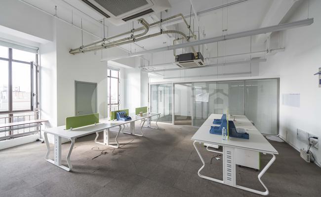 星汇广场二期 166m²办公室 2.4元/m²/天 中等装修