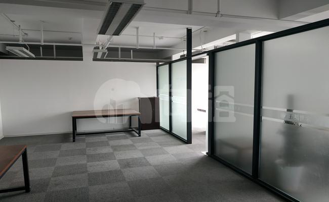 星汇广场二期 148m²办公室 2.7元/m²/天 中等装修