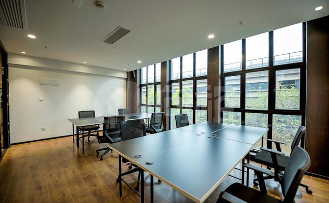 珠江创意中心 今日头条创作空间 80m²共享办公 精品装修