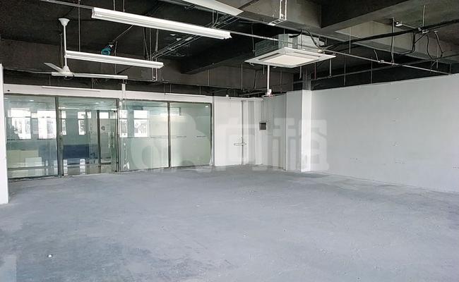 长江软件园 109m²办公室 2.6元/m²/天 毛坯