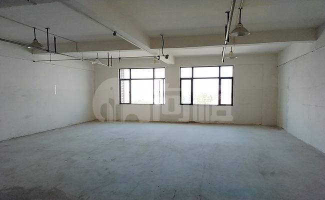 长江软件园 115m²办公室 2.3元/m²/天 中等装修