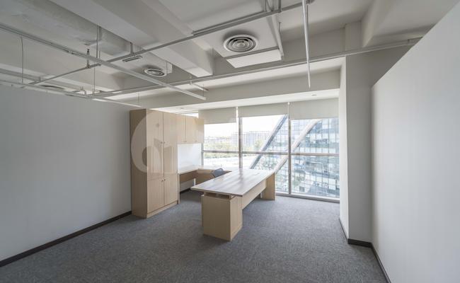 凌空SOHO写字楼 3766m²办公室 4.77元/m²/天 中等装修