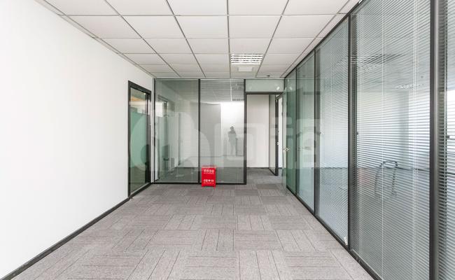明谷科技园 111m²办公室 3元/m²/天 中等装修