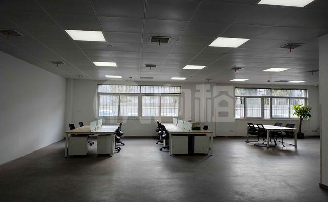 桂中园 218m²办公室 3.1元/m²/天 中等装修