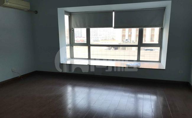 徐汇商务大厦 31m²办公室 4.5元/m²/天 中等装修