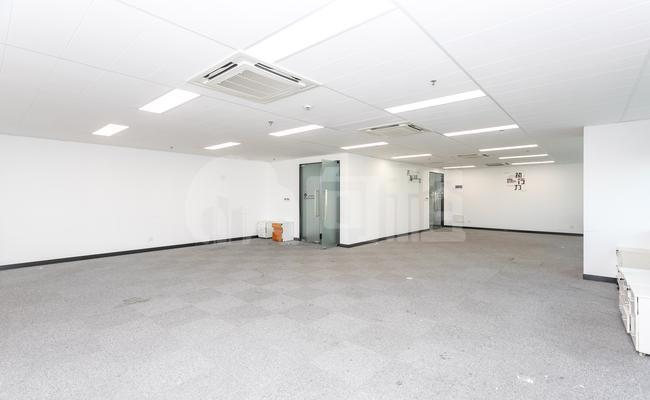 七莘红点城 175m²办公室 3.9元/m²/天 精品装修