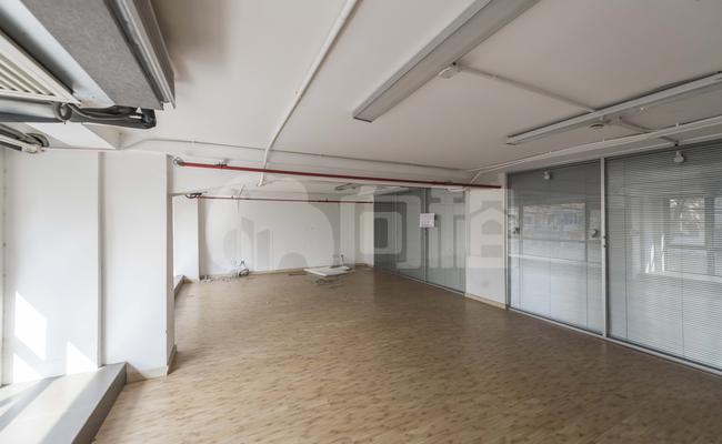 半岛湾时尚文化创意产业园 54m²办公室 4元/m²/天 简单装修