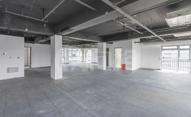 建滔广场 242m²办公室 3.8元/m²/天 毛坯