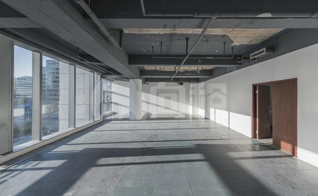 创智天地写字楼 142m²办公室 4.5元/m²/天 简单装修