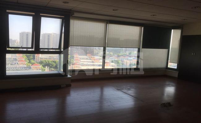曹杨经贸大厦 1084m²办公室 3.3元/m²/天 中等装修