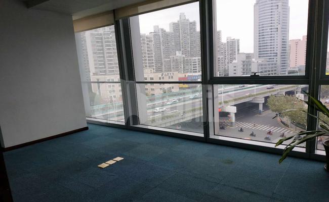 曹杨经贸大厦 216m²办公室 3.3元/m²/天 简单装修