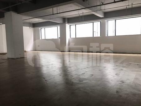 曹杨经贸大厦 206m²办公室 3.3元/m²/天 简单装修