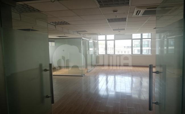 兆益科技园 105m²办公室 4.8元/m²/天 中等装修