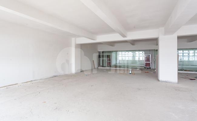 飞马旅交大科创园 334m²办公室 2.4元/m²/天 简单装修