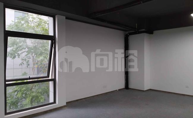 前滩尚博园 60m²办公室 2.9元/m²/天 简单装修