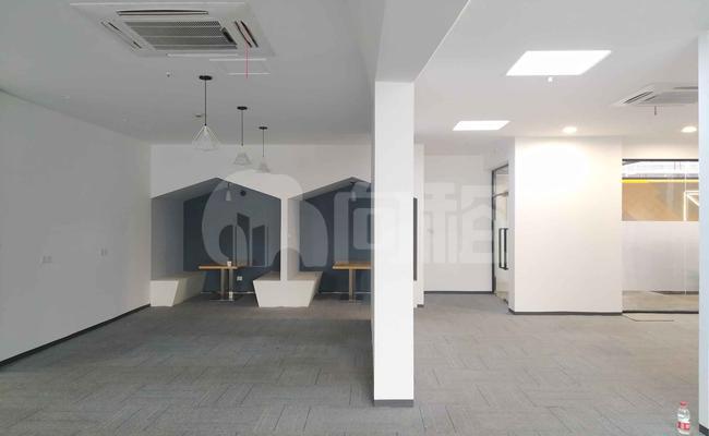 智力产业园 268m²办公室 2.5元/m²/天 简单装修