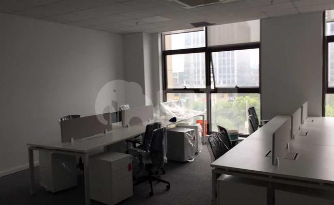 恒耀广场 208m²办公室 2.5元/m²/天 精品装修