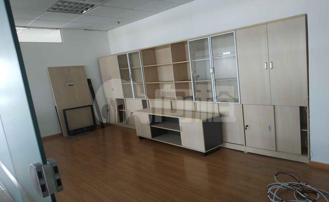 上海爱登堡科技产业园 160m²办公室 2.4元/m²/天 精品装修