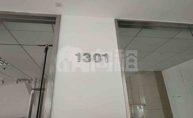 上海爱登堡科技产业园 838m²办公室 2.9元/m²/天 中等装修
