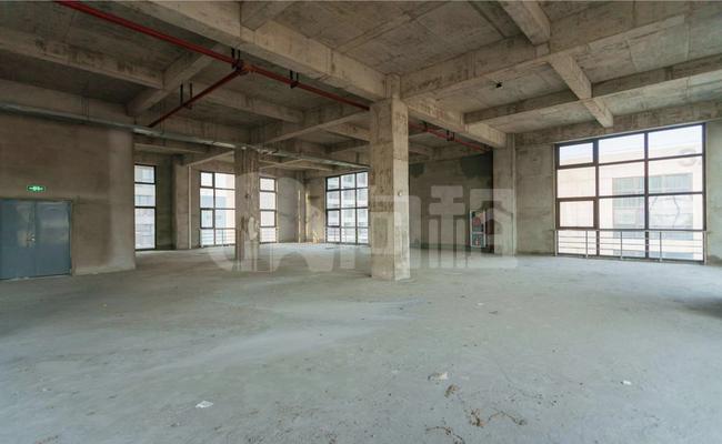 莲谷产业园 1173m²办公室 1.9元/m²/天 毛坯