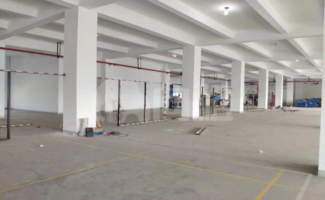 复旦复华软件园南翔分园 200m²办公室 1.1元/m²/天 中等装修