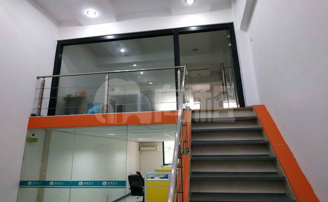 尚街Loft上海双创产业园 80m²办公室 4元/m²/天 简单装修