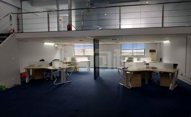 尚街Loft上海双创产业园 160m²办公室 4元/m²/天 中等装修