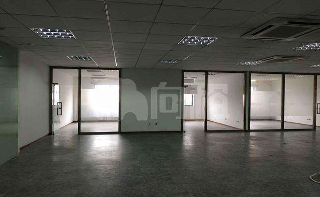尚街Loft上海双创产业园 251m²办公室 3.6元/m²/天 中等装修