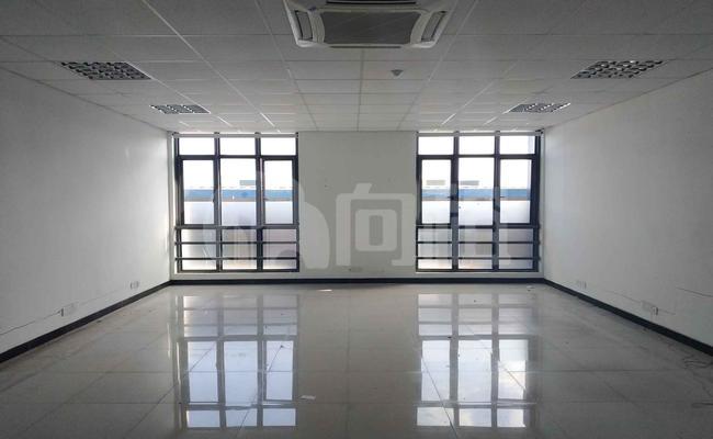 春申创意园 625m²办公室 2.4元/m²/天 简单装修
