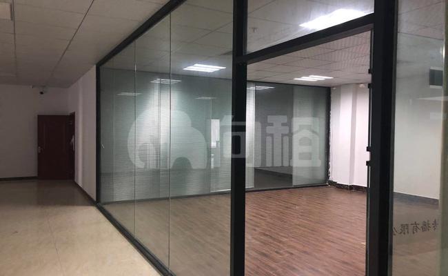 歆翱商务中心 300m²办公室 1.4元/m²/天 简单装修