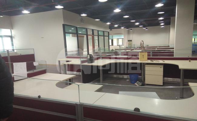 紫竹信息数码港 2241m²办公室 2.2元/m²/天 简单装修